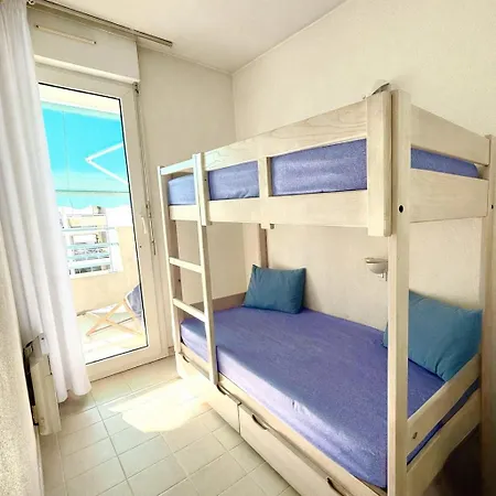 Antibes Les Pins 2 Pieces Terrasse Piscine アパート *